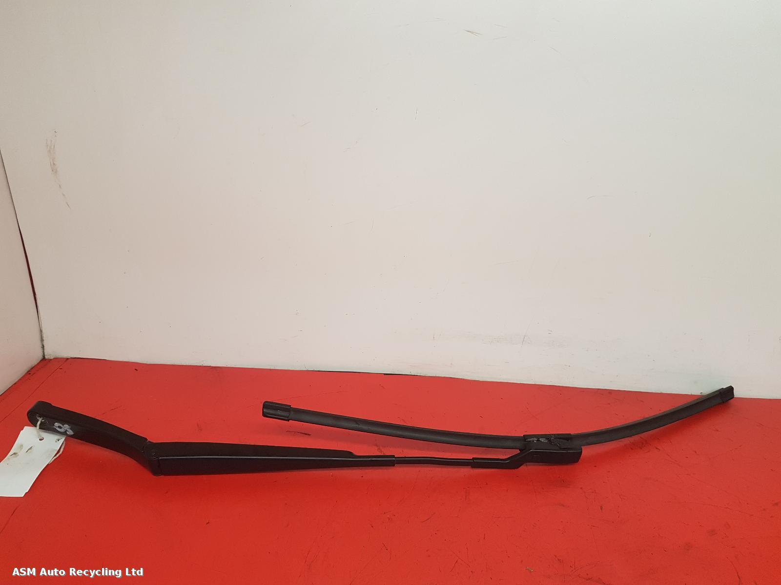View Auto part Wiper Arm Volkswagen Polo 2016