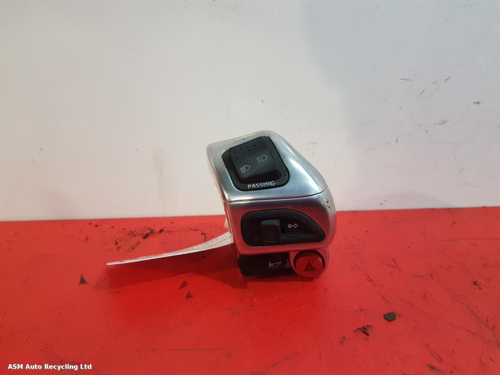 View Auto part LH Switch Gear Piaggio Mp3 350 Lt Sport 2018