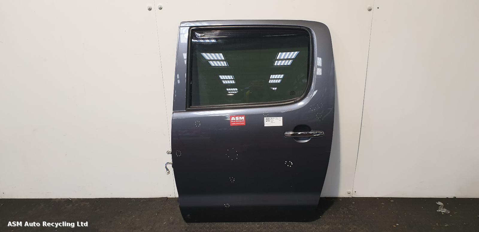 View Auto part L Rear Door Toyota Hilux 2014