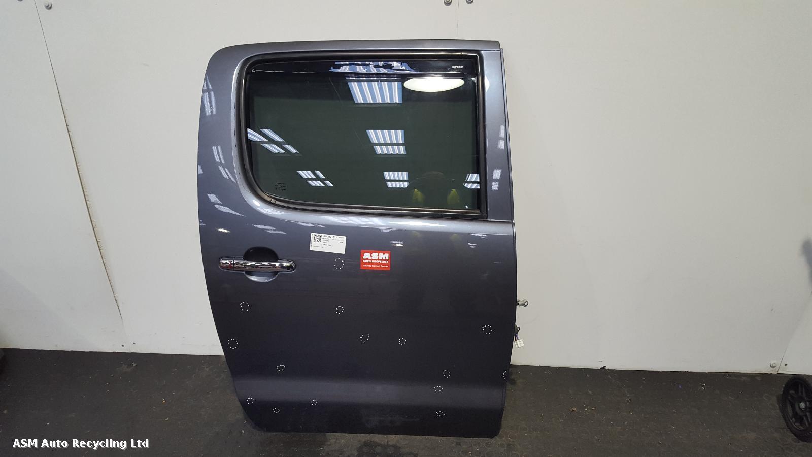 View Auto part R Rear Door Toyota Hilux 2014