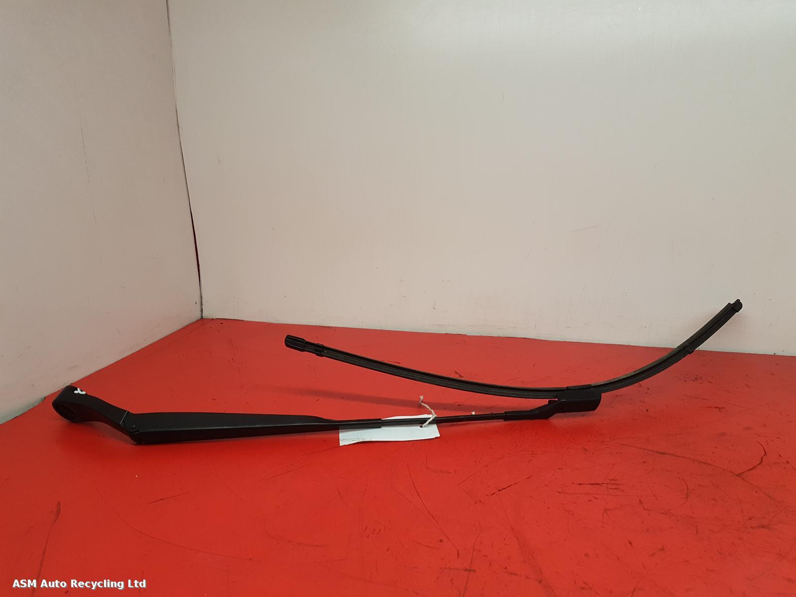View Auto part Wiper Arm Vauxhall Adam 2019
