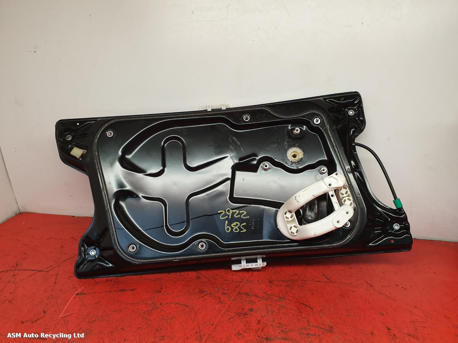 View Auto part RF Window Regulator Land Rover Discovery 2009