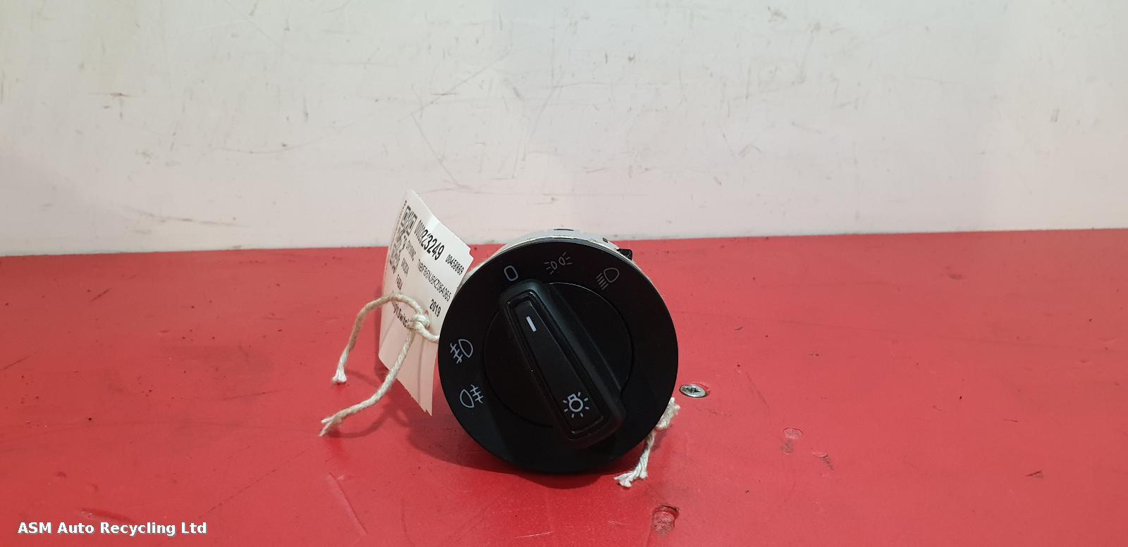 View Auto part Headlight Switch Skoda Fabia 2019