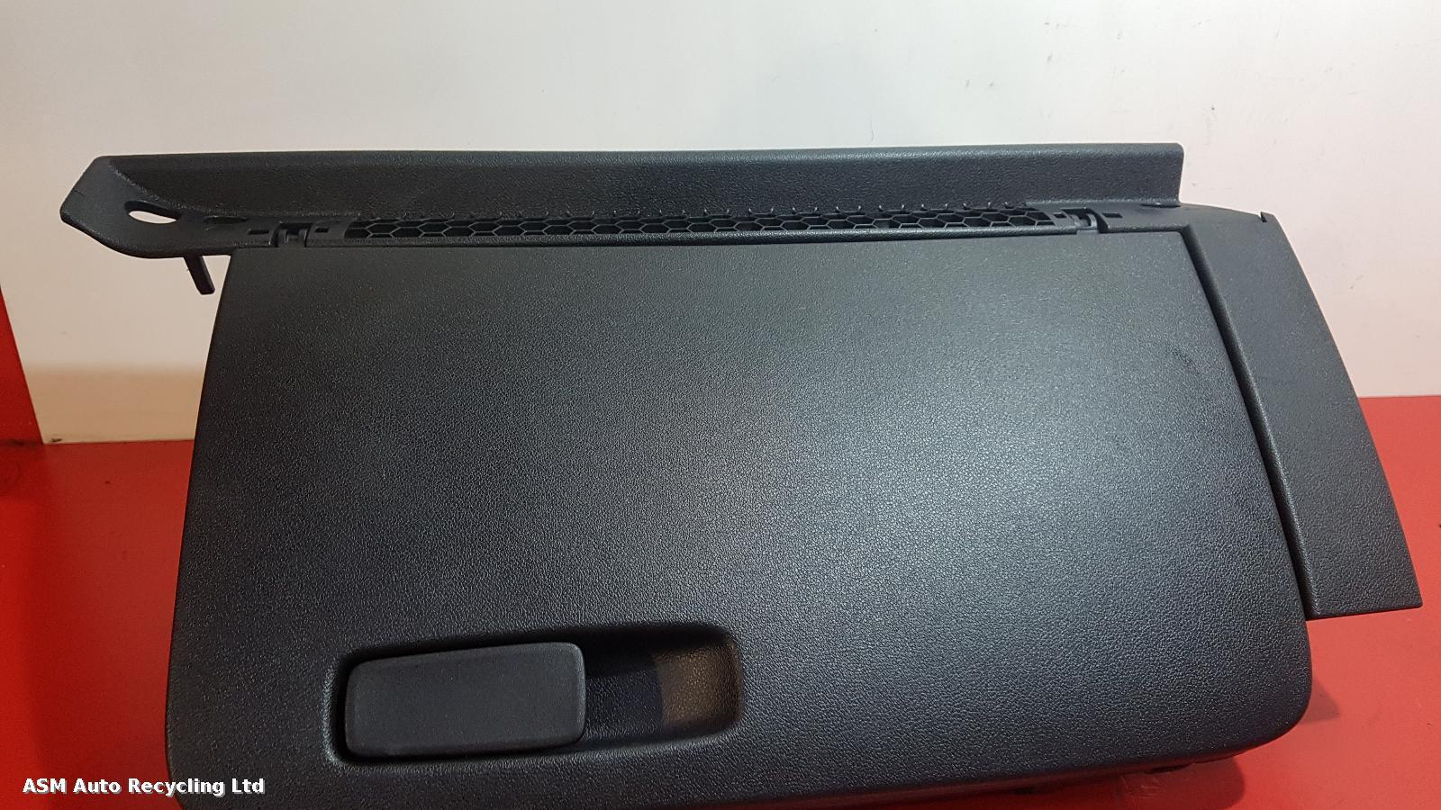 View Auto part Glove Box Audi A1 2018