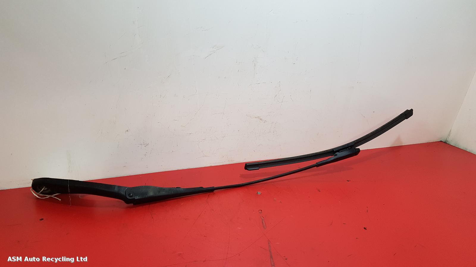 View Auto part Wiper Arm Bmw 1 Series 2012