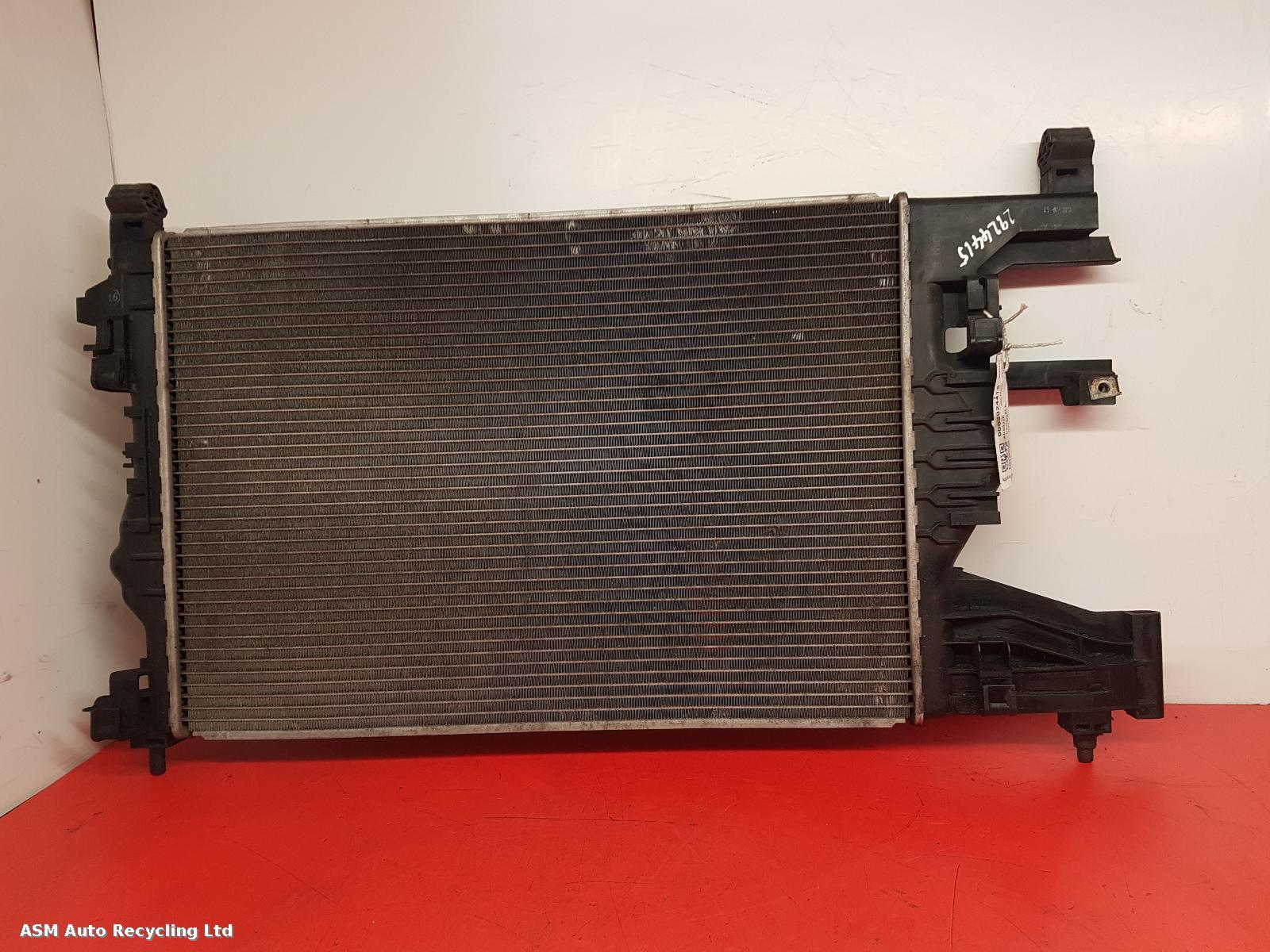View Auto part Radiator Vauxhall Astra 2010