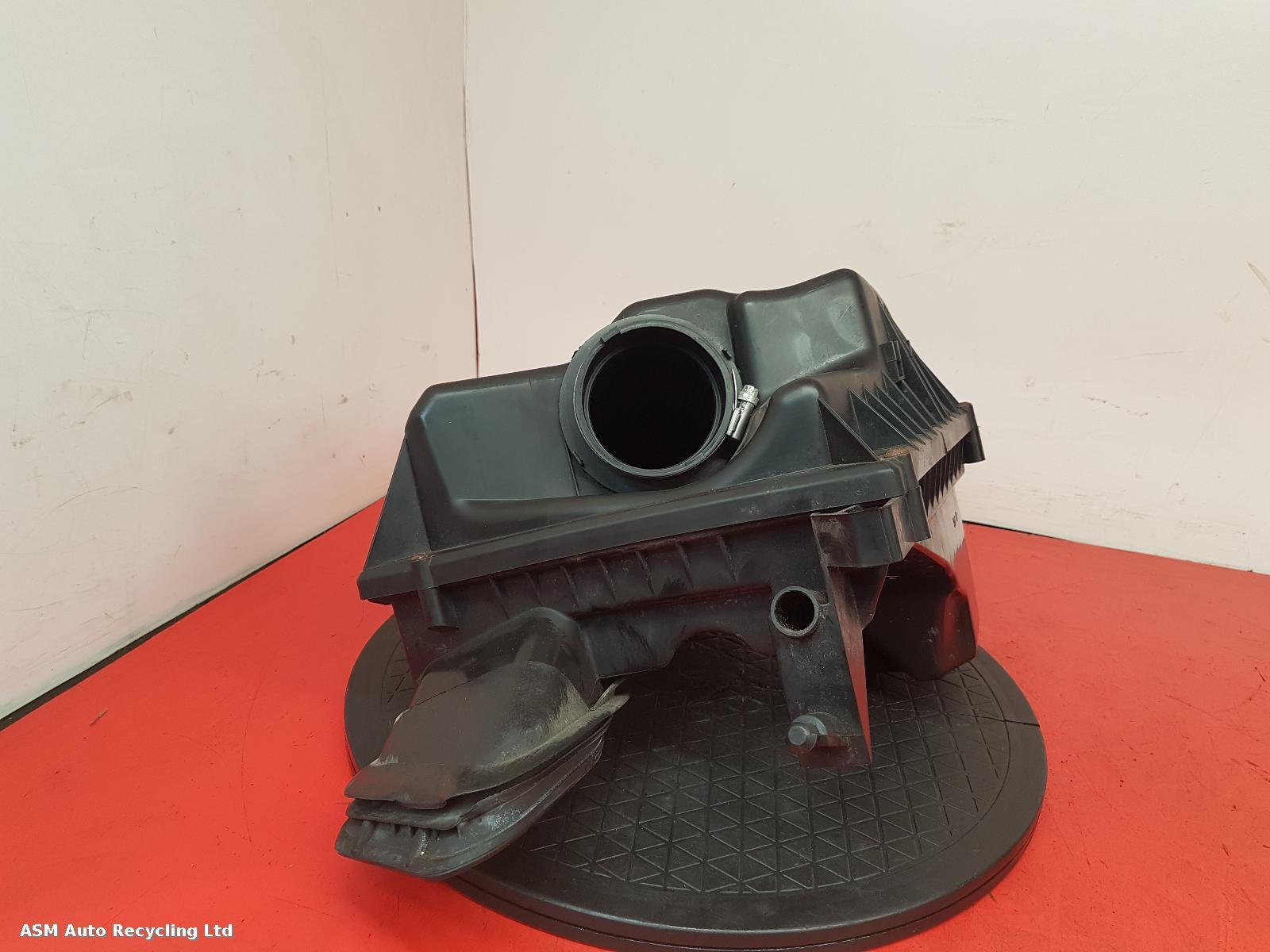 View Auto part Air Cleaner/Box Vauxhall Astra 2010