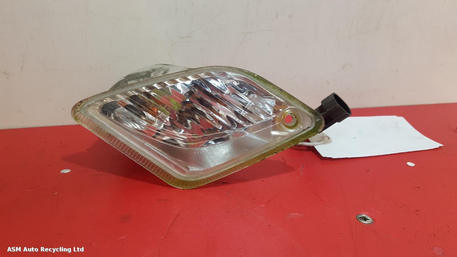 View Auto part L Indicator Light Piaggio Vespa 2015