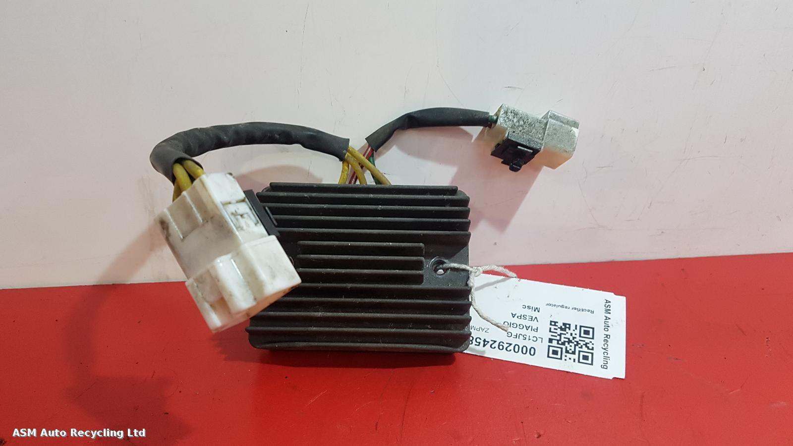 View Auto part Regulator/Rectifier Piaggio Vespa 2015