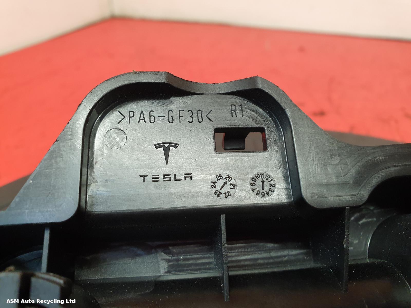 View Auto part Door Handle Tesla Model 3 2021