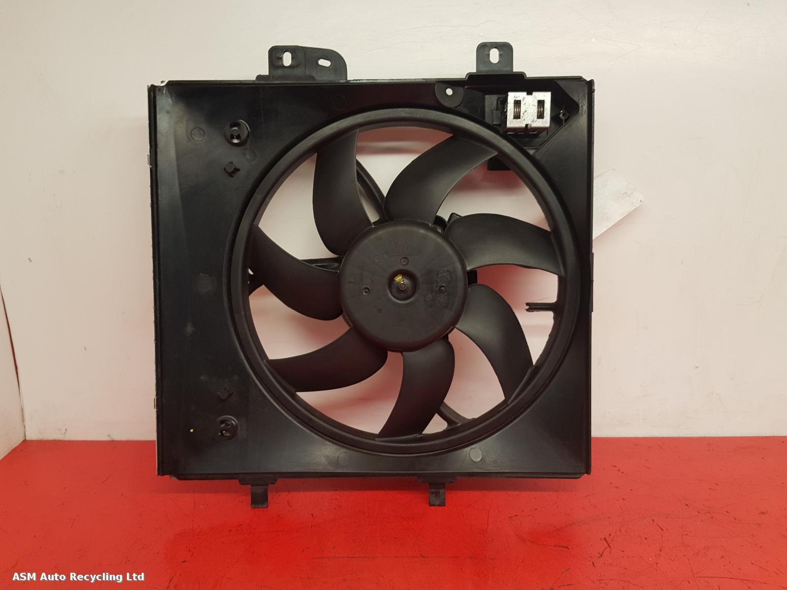 View Auto part Engine Cooling Motor Peugeot 2008 2015