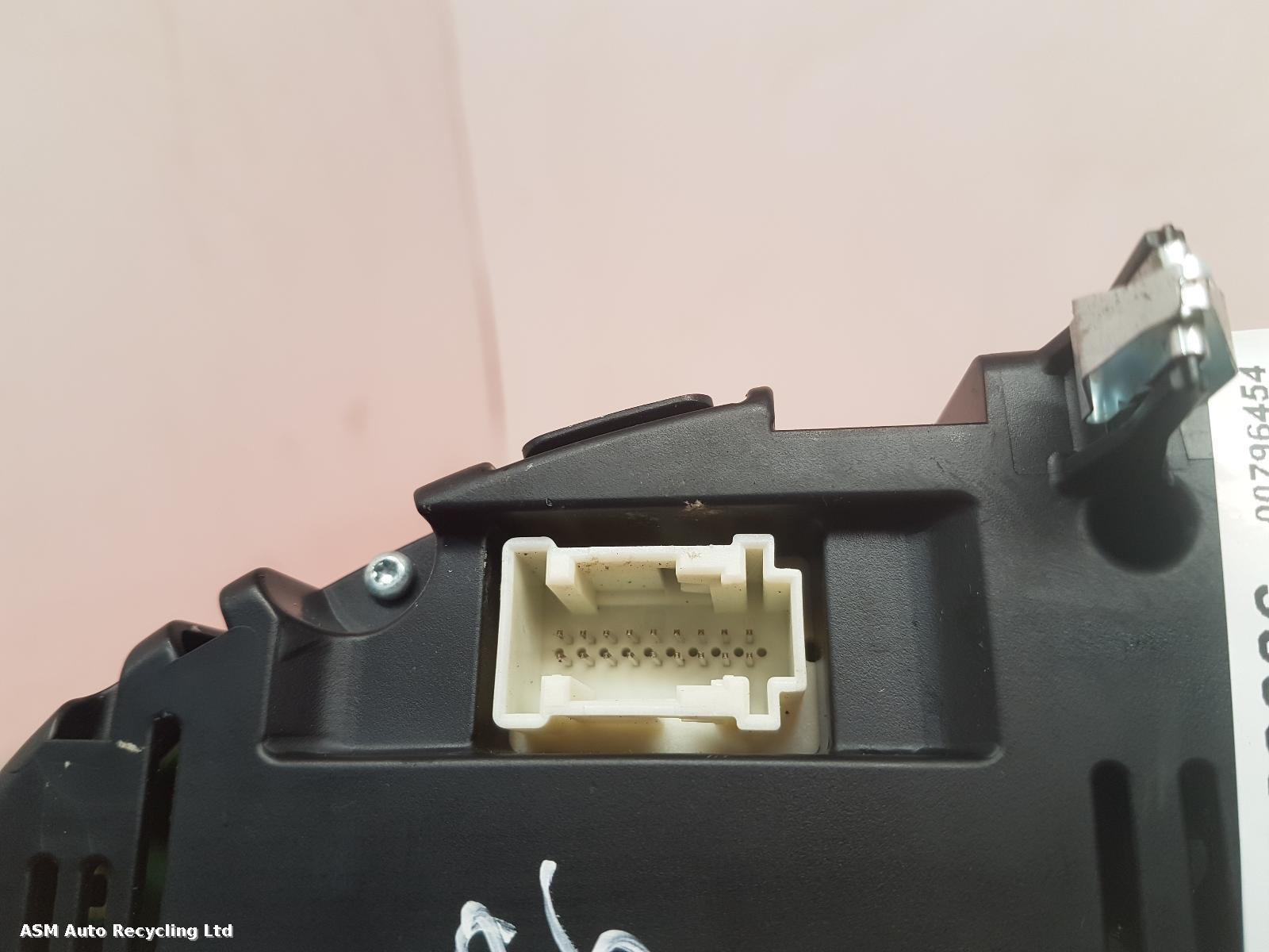 View Auto part Speedometer Mercedes Slc 2018