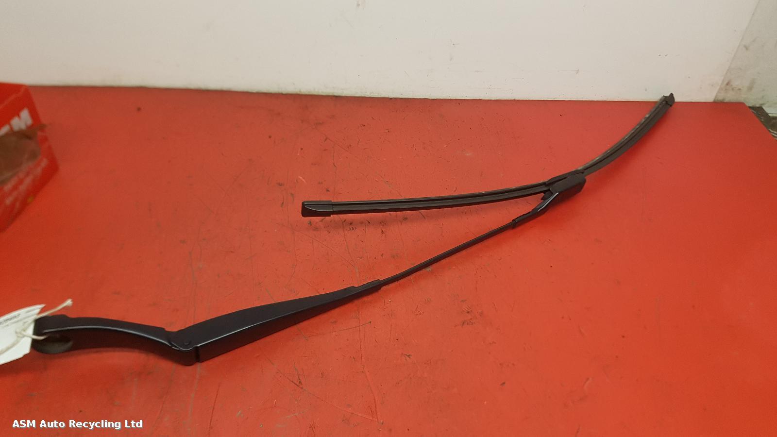 View Auto part Wiper Arm Peugeot 308 2020