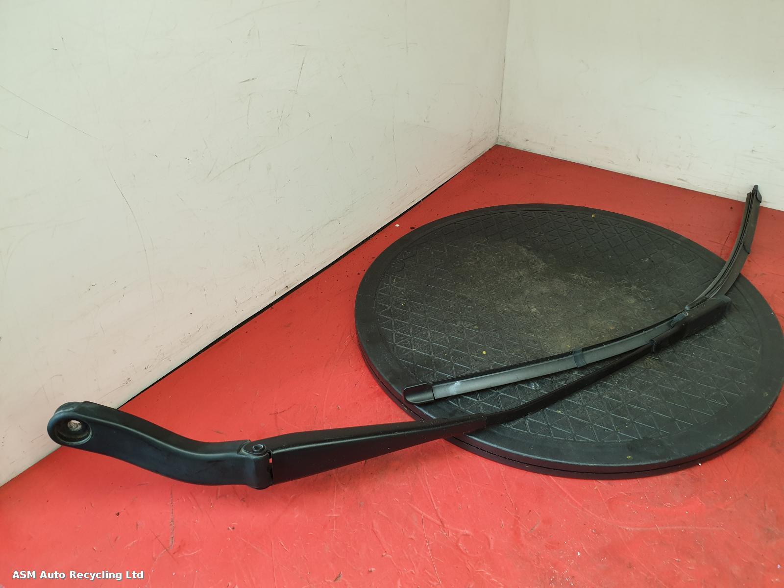 View Auto part Wiper Arm Mercedes A Class 2011