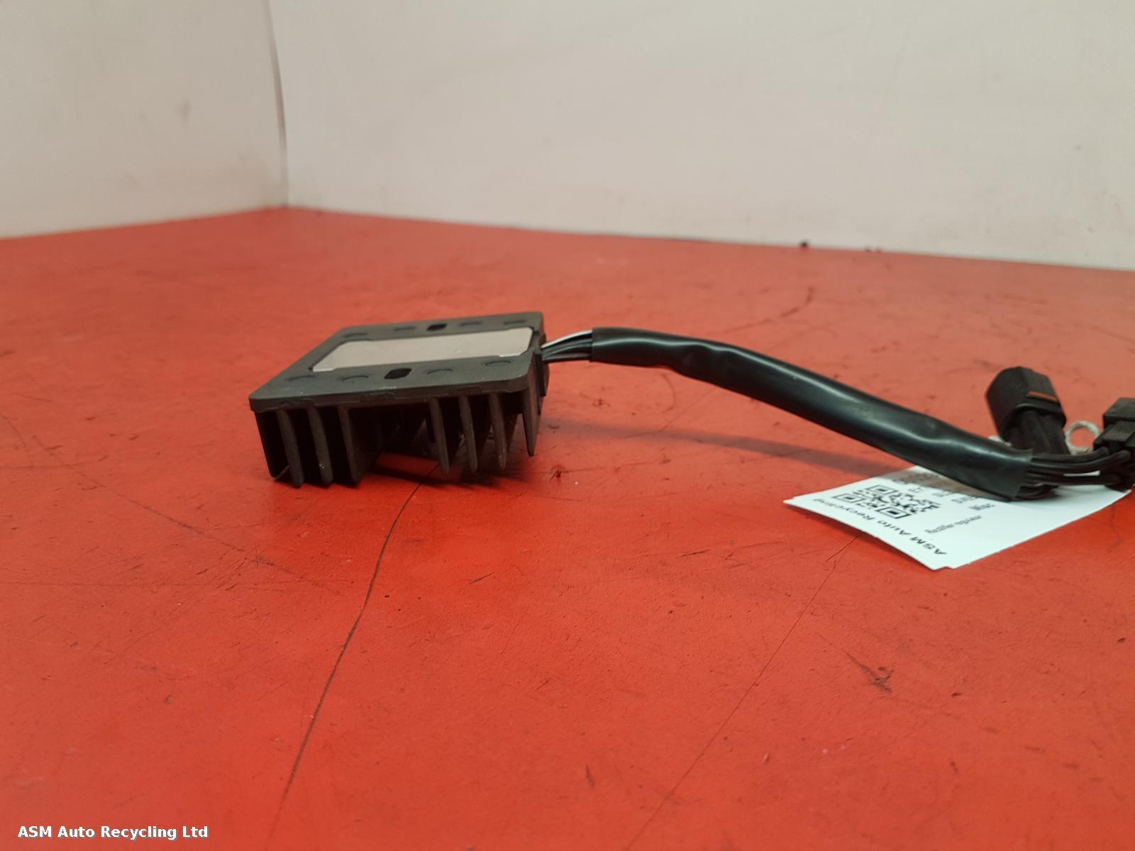 View Auto part Regulator/Rectifier Suzuki Sv650 2020