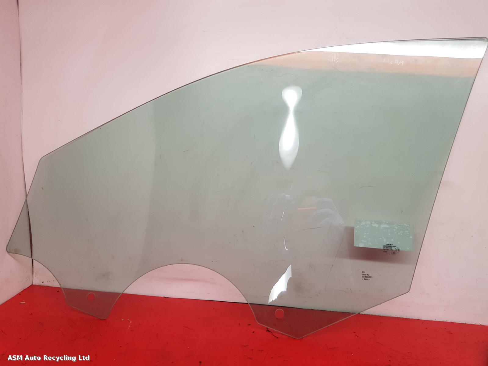 View Auto part RF Door Window Seat Toledo 2016
