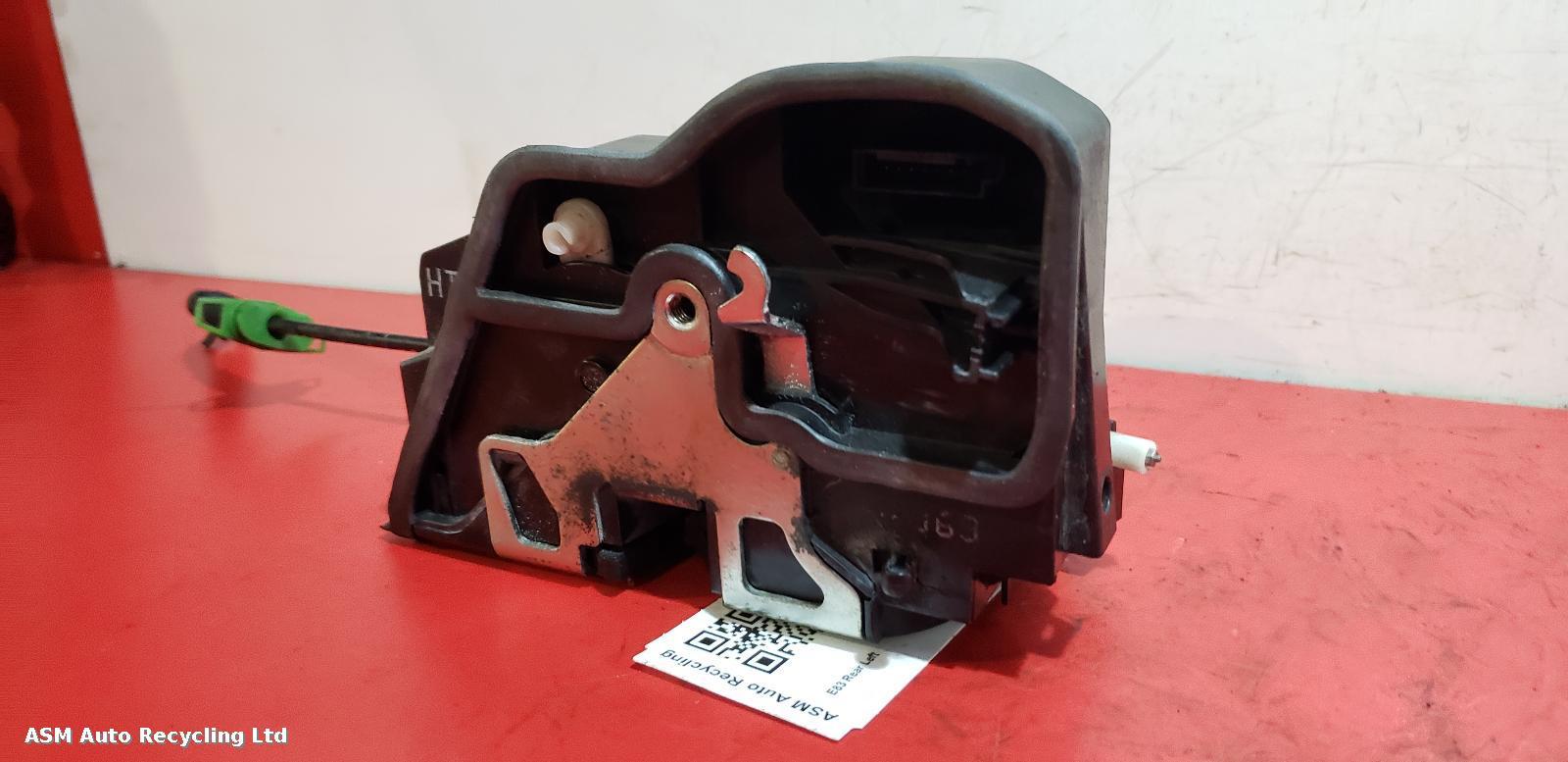 View Auto part Door Lock Assembly Bmw X3 2005