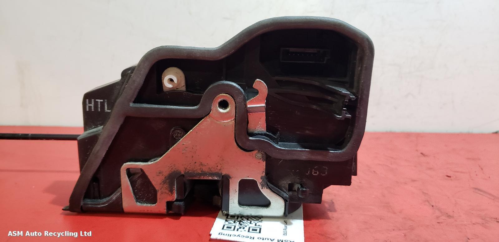 View Auto part Door Lock Assembly Bmw X3 2005