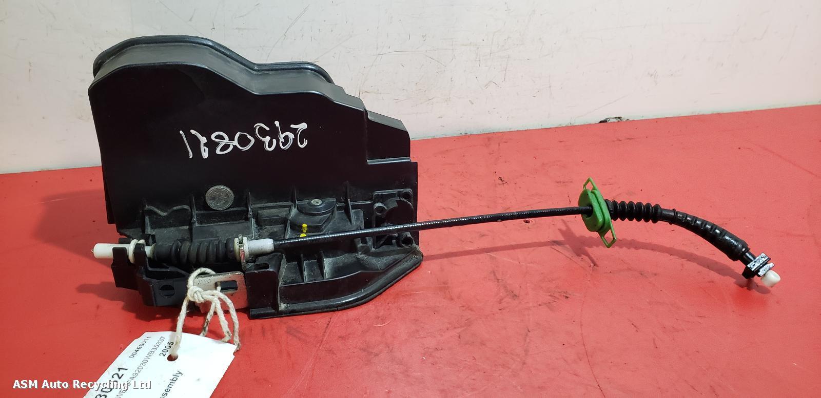 View Auto part Door Lock Assembly Bmw X3 2005