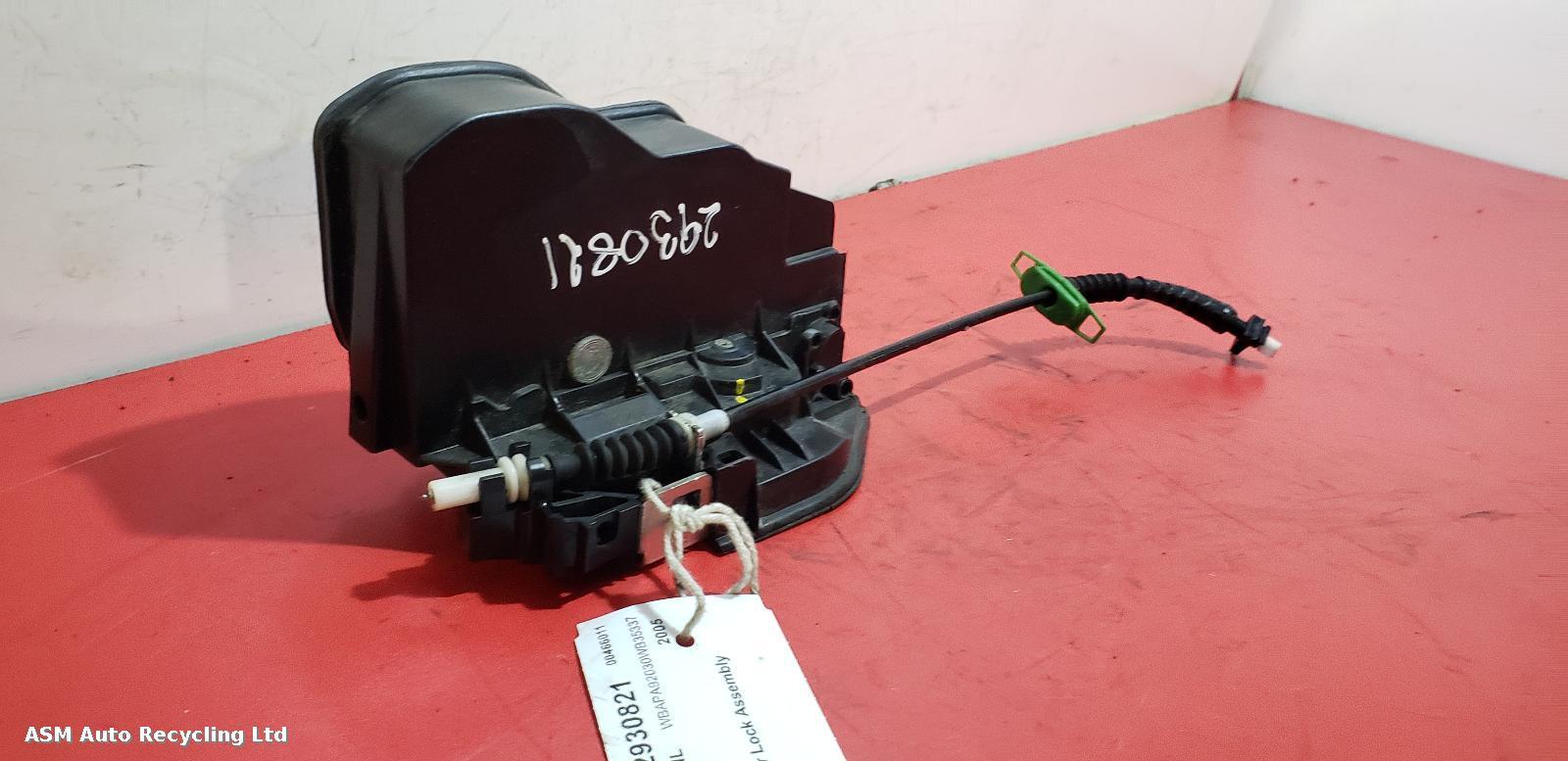 View Auto part Door Lock Assembly Bmw X3 2005