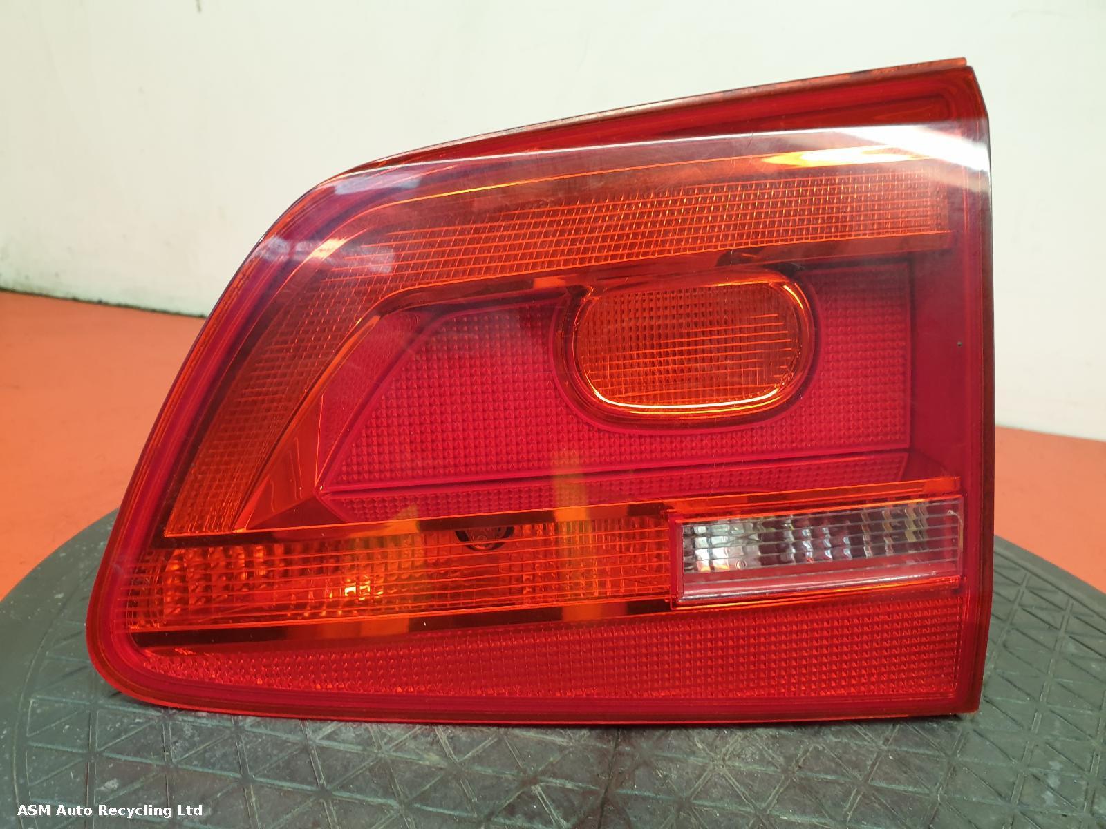 View Auto part R Taillight Volkswagen Touran 2010