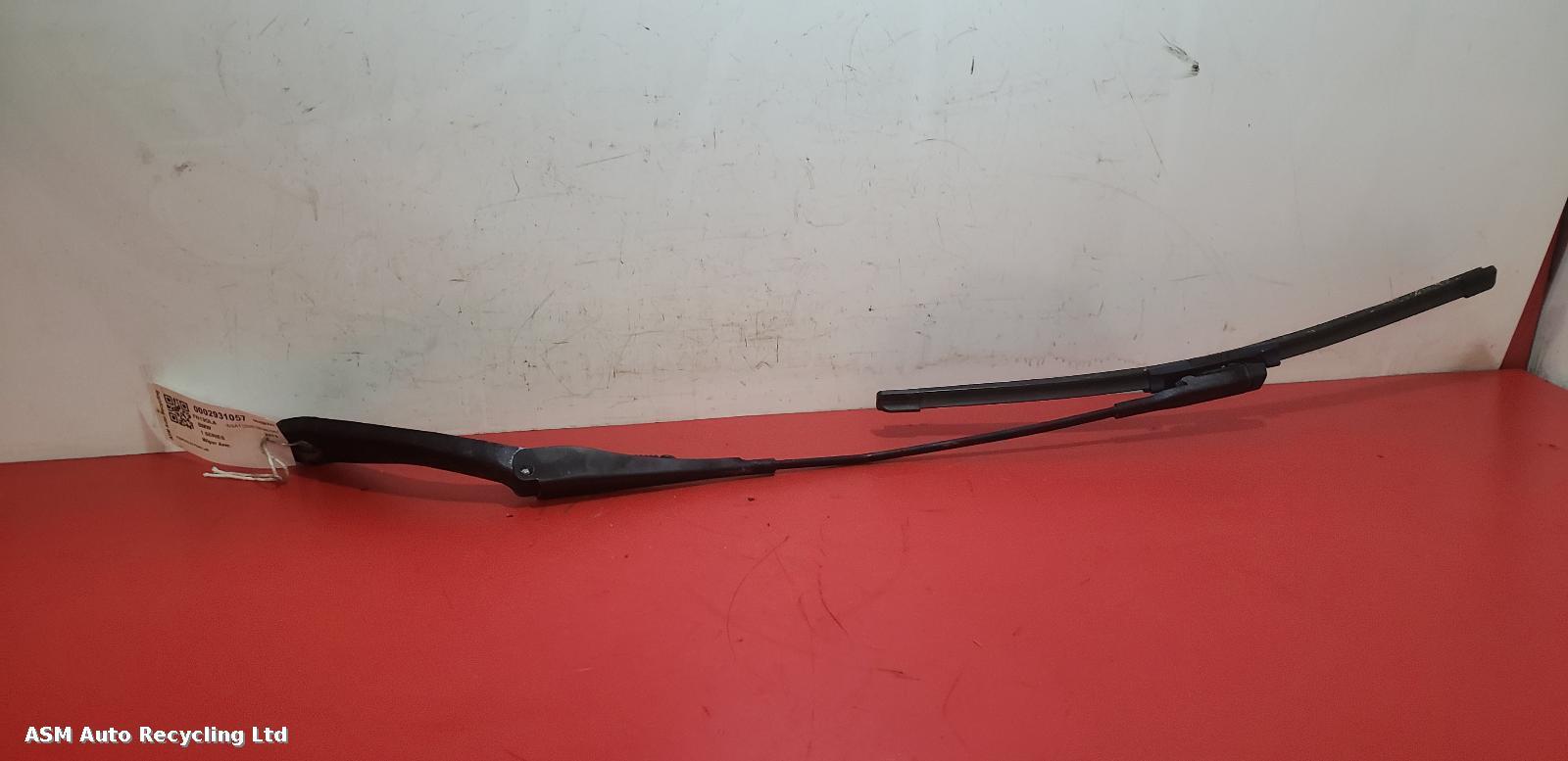View Auto part Wiper Arm Bmw 1 Series 2013