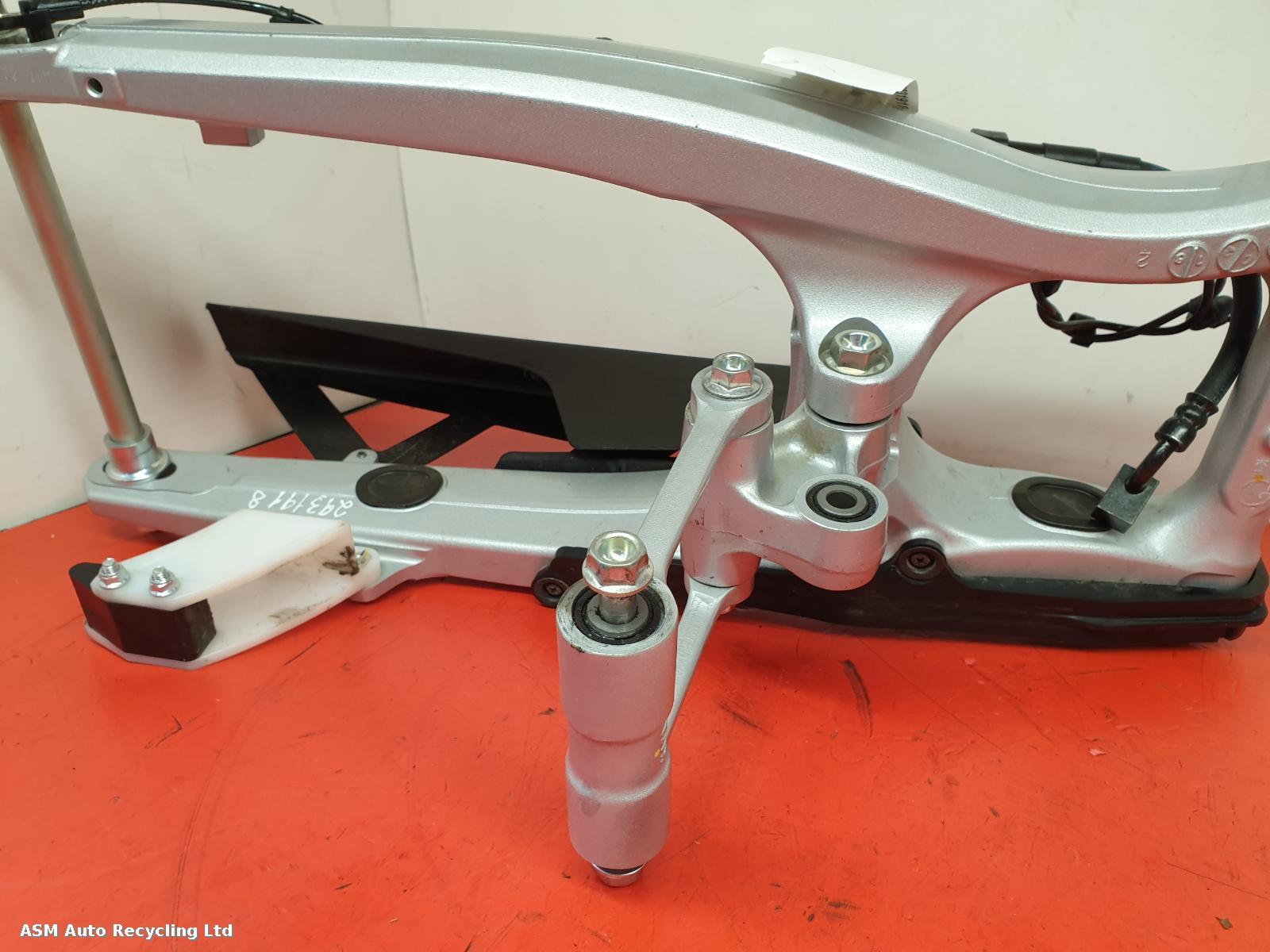 View Auto part Swing Arm Honda Crf 300 Lra-m 2022