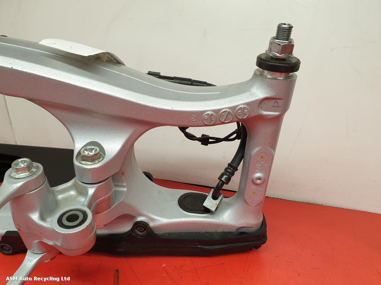 View Auto part Swing Arm Honda Crf 300 Lra-m 2022
