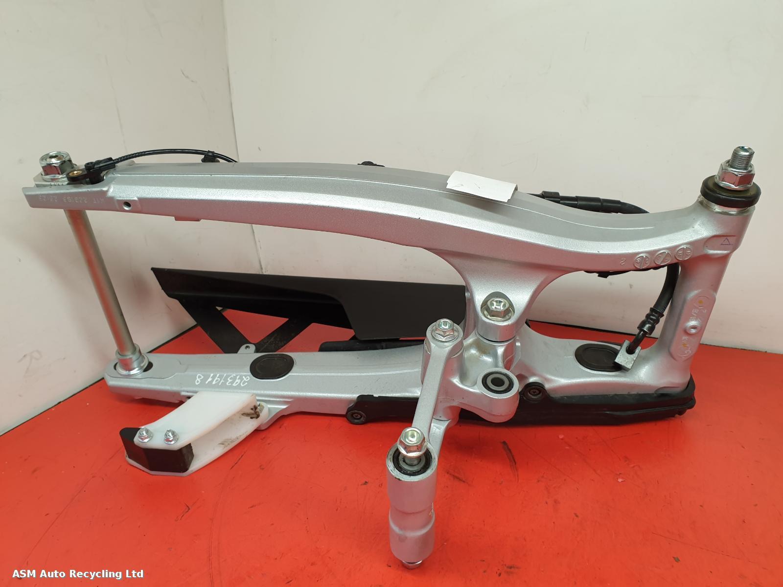 View Auto part Swing Arm Honda Crf 300 Lra-m 2022