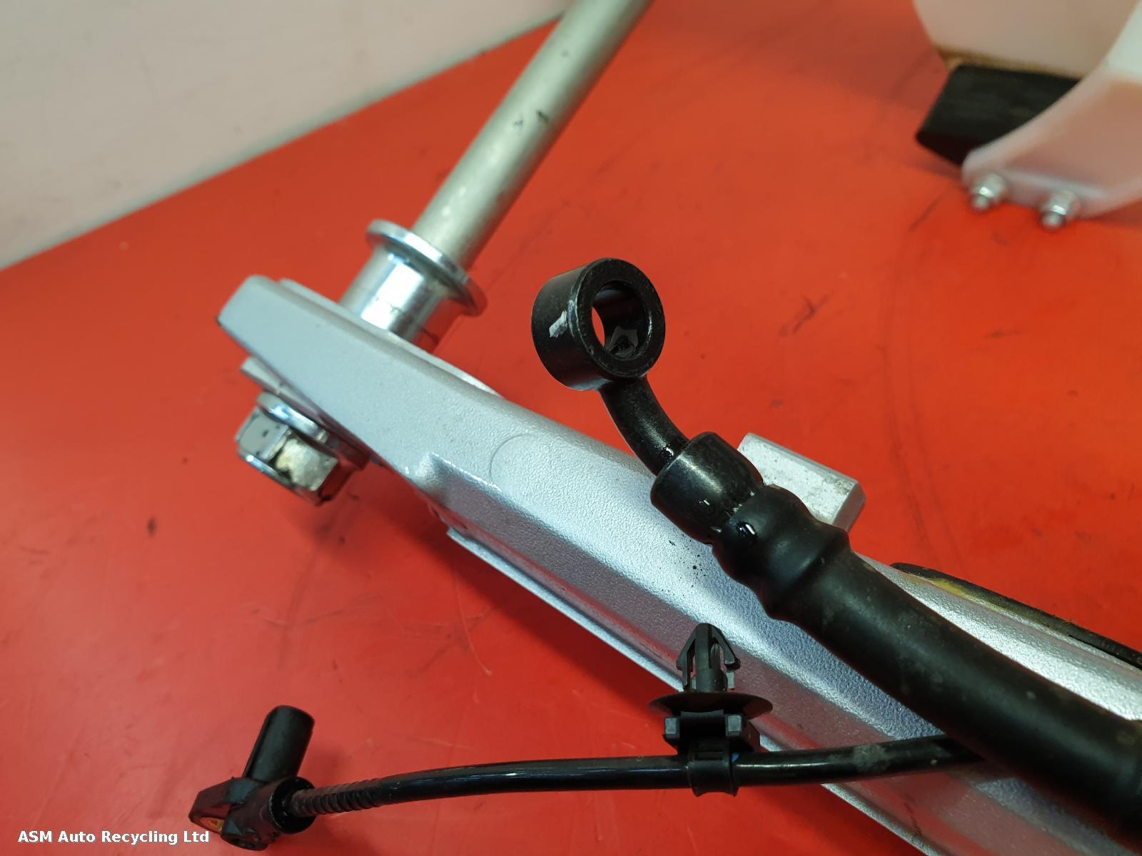 View Auto part Swing Arm Honda Crf 300 Lra-m 2022