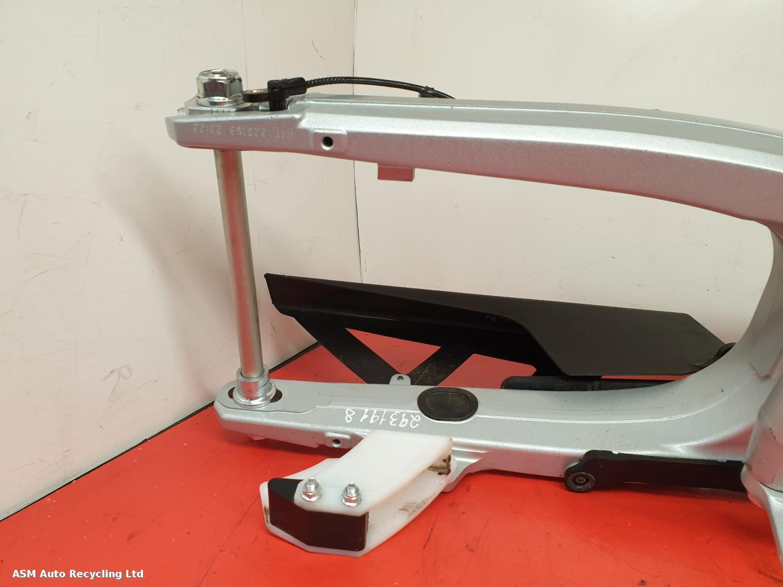 View Auto part Swing Arm Honda Crf 300 Lra-m 2022