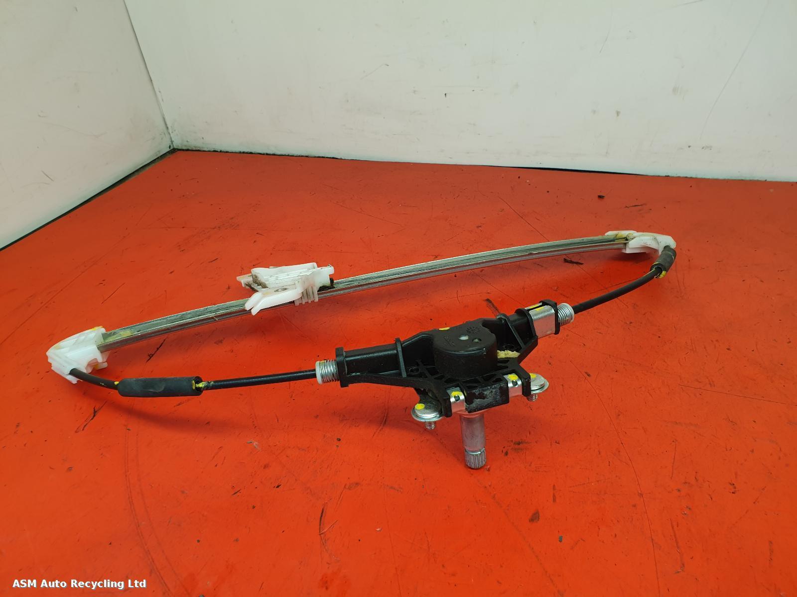 View Auto part LR Window Regulator Suzuki Baleno 2017
