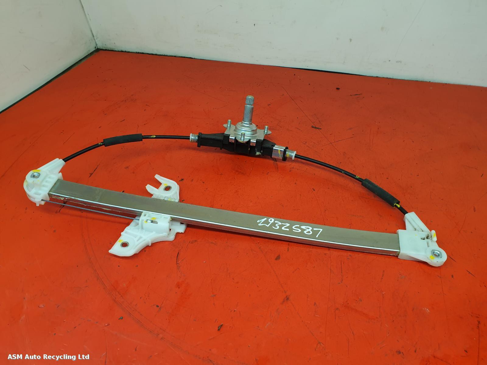 View Auto part LR Window Regulator Suzuki Baleno 2017
