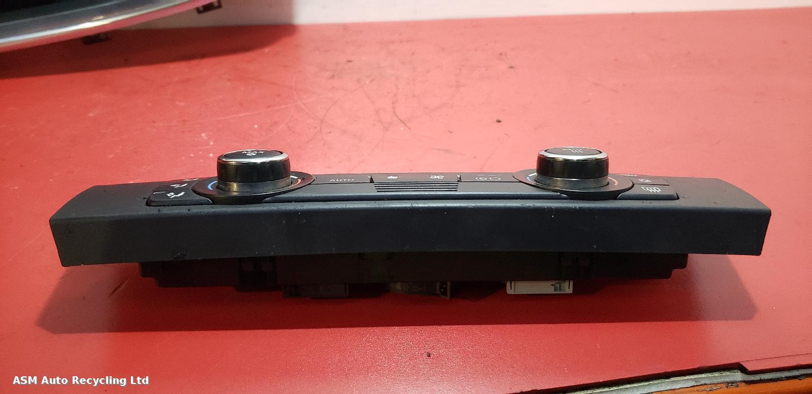 View Auto part Heater/AC Controller Bmw 3 Series 2006