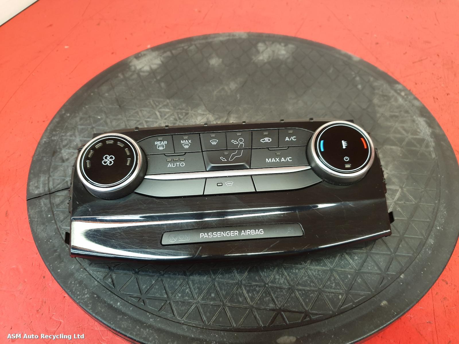 View Auto part Heater/AC Controller Ford Puma 2020