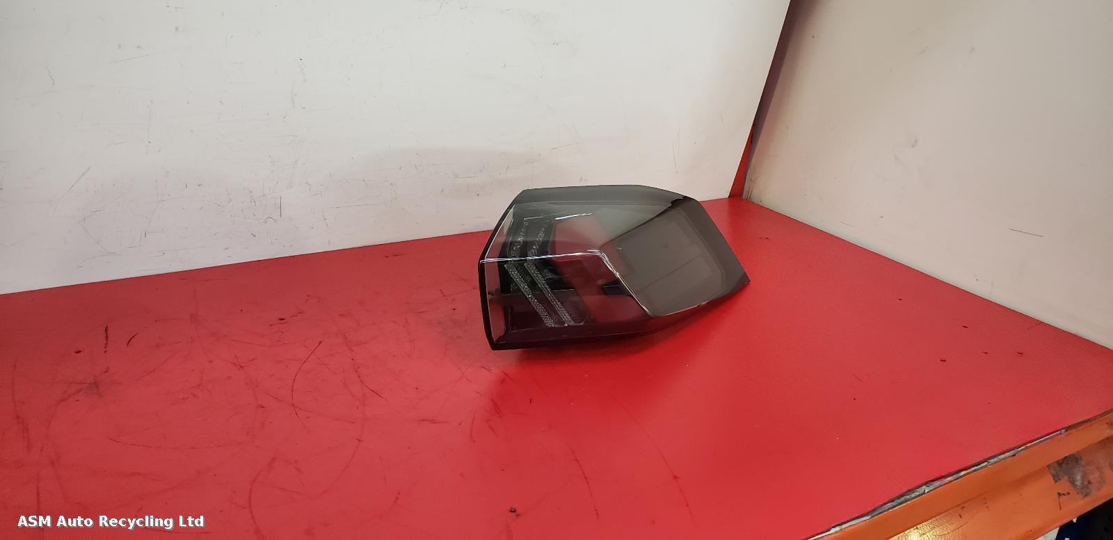 View Auto part R Taillight Peugeot 2008 2022