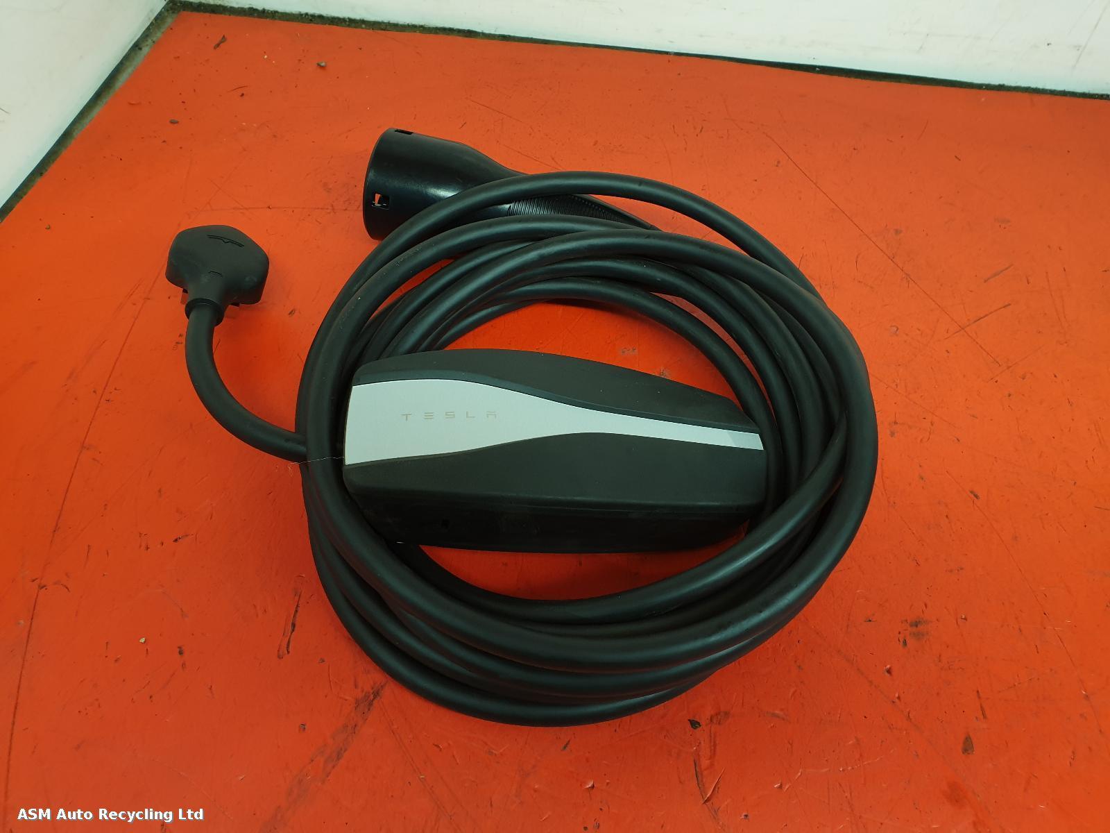 View Auto part Misc Tesla Model 3 2019