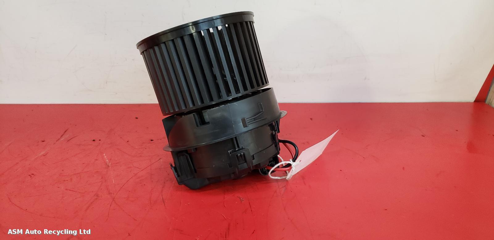 View Auto part Heater Motor/Assembly Peugeot 208 2015
