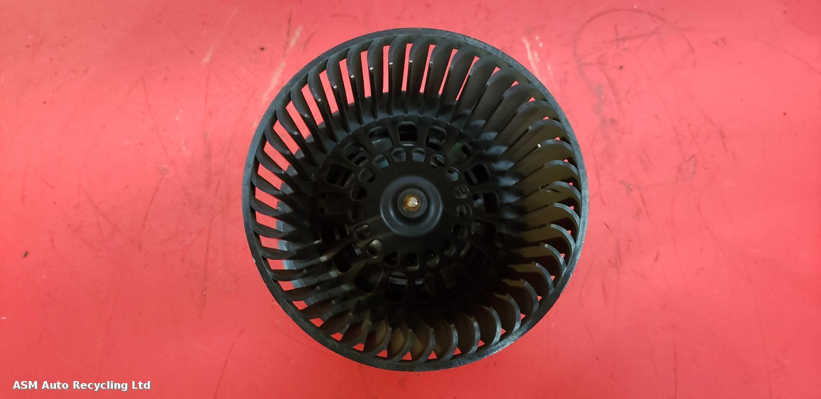 View Auto part Heater Motor/Assembly Peugeot 208 2015