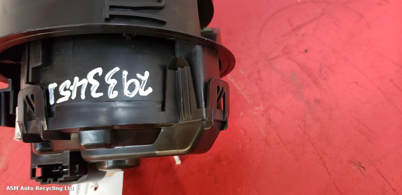 View Auto part Heater Motor/Assembly Peugeot 208 2015