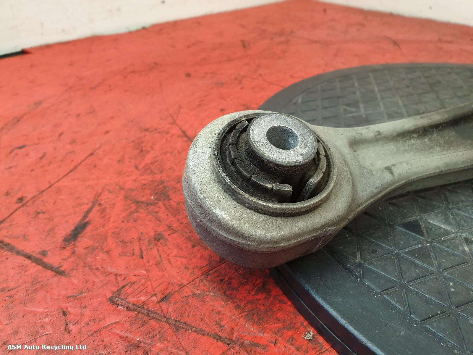 View Auto part RF Lower Control Arm Audi A4 2014