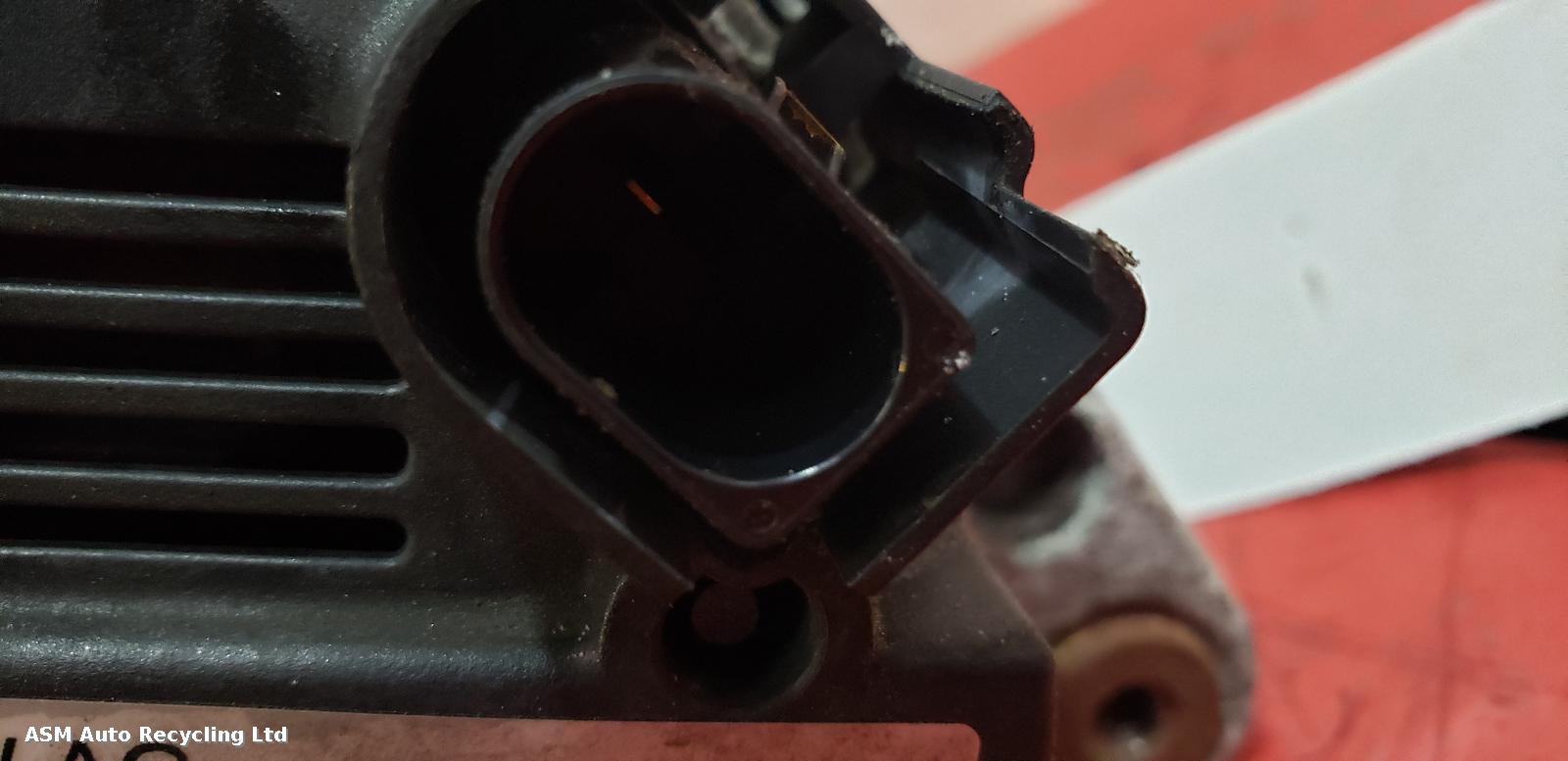 View Auto part Alternator Volkswagen Golf 2016