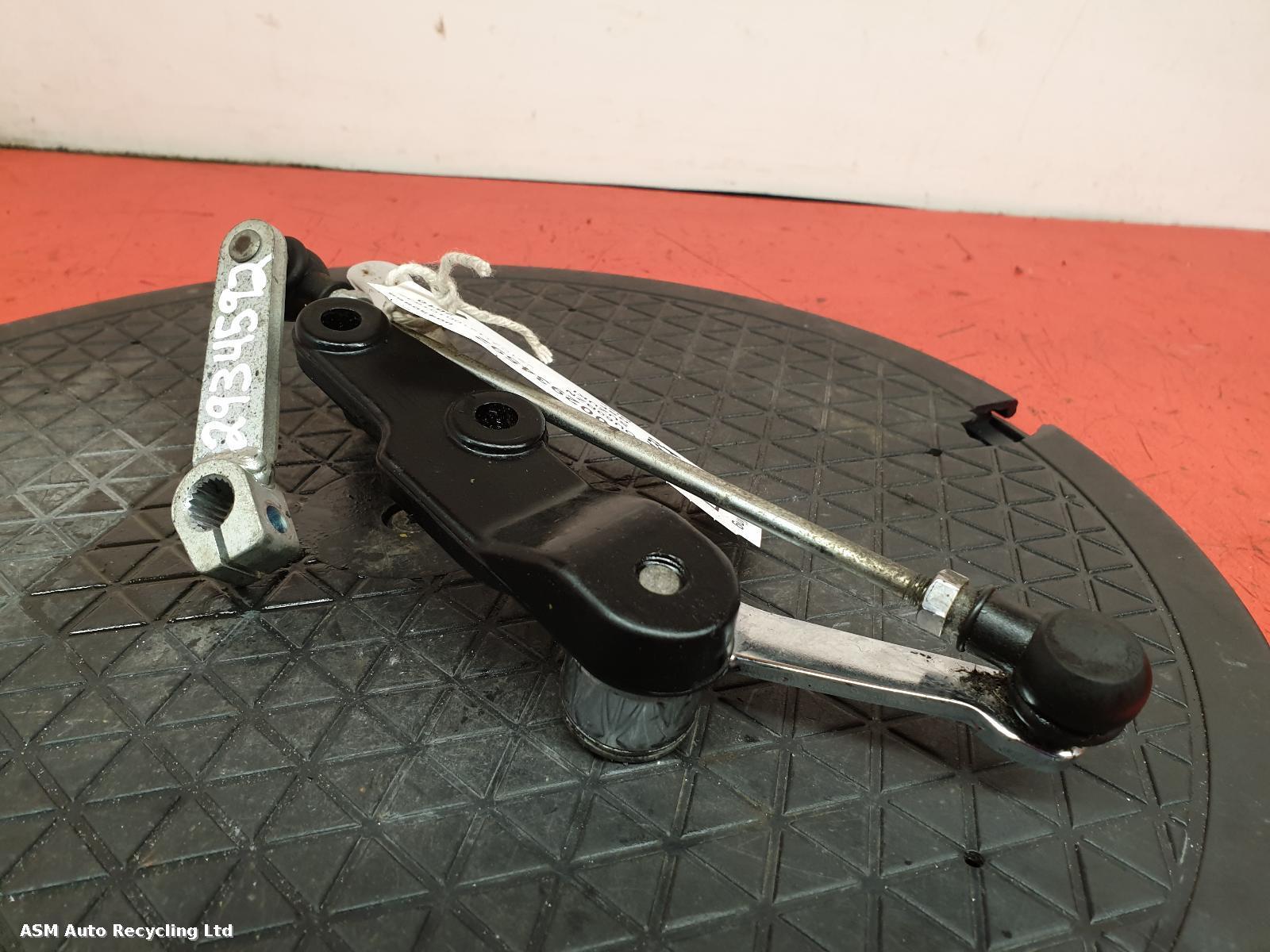 View Auto part Gear Linkage Suzuki Gsf 2010