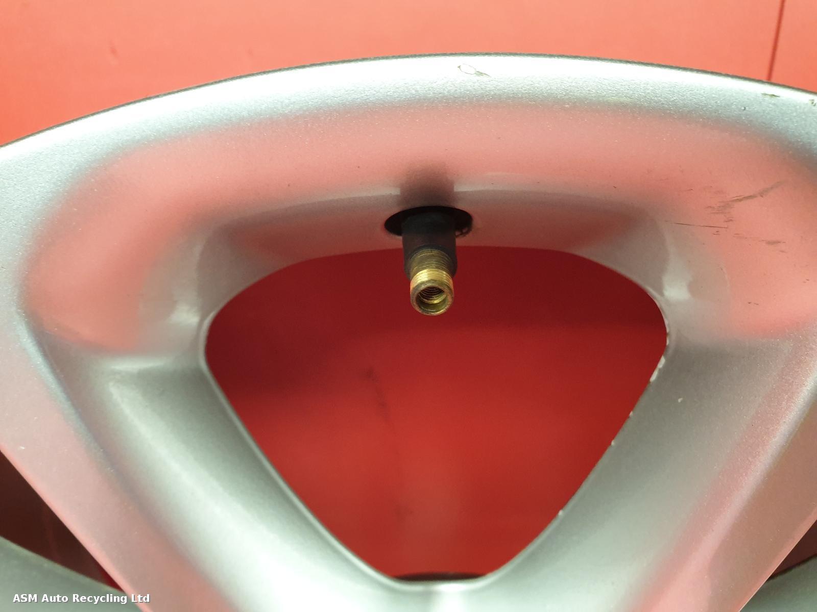 View Auto part Wheel Volkswagen Passat Cc 2013