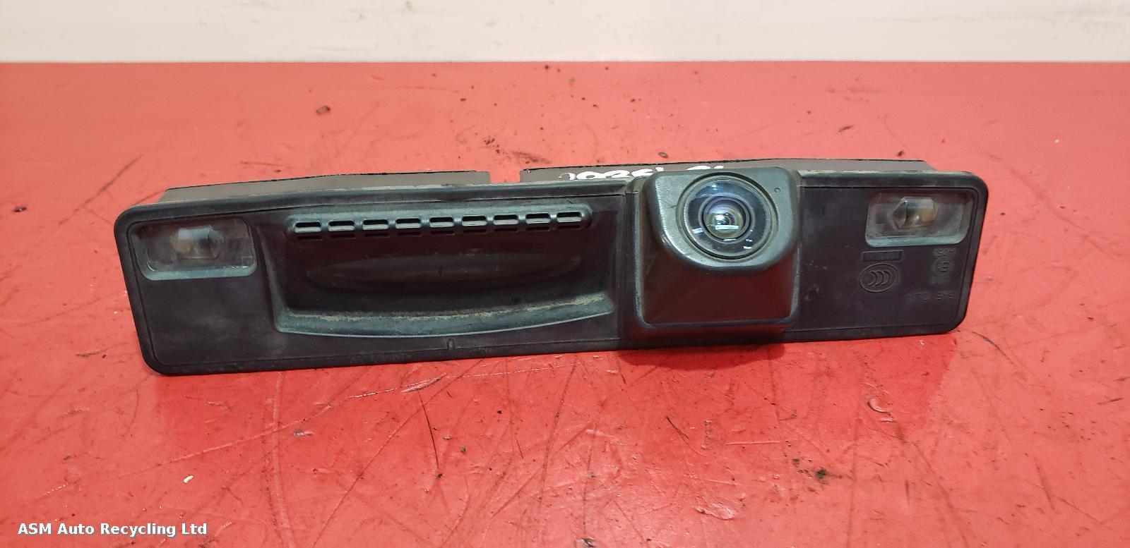 View Auto part Tailgate Handle Ford Fiesta 2017