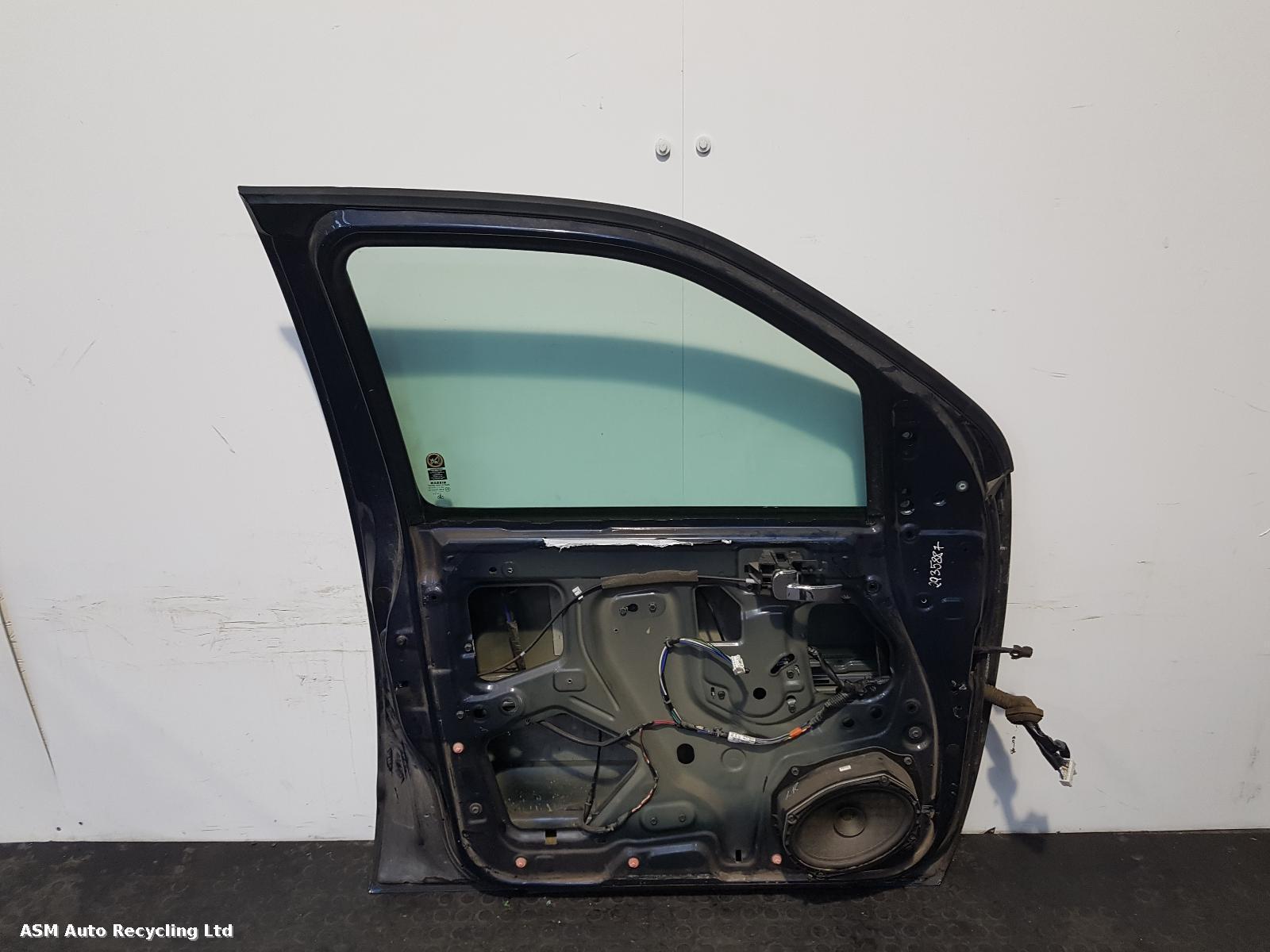 View Auto part L Front Door Nissan Pathfinder 2007