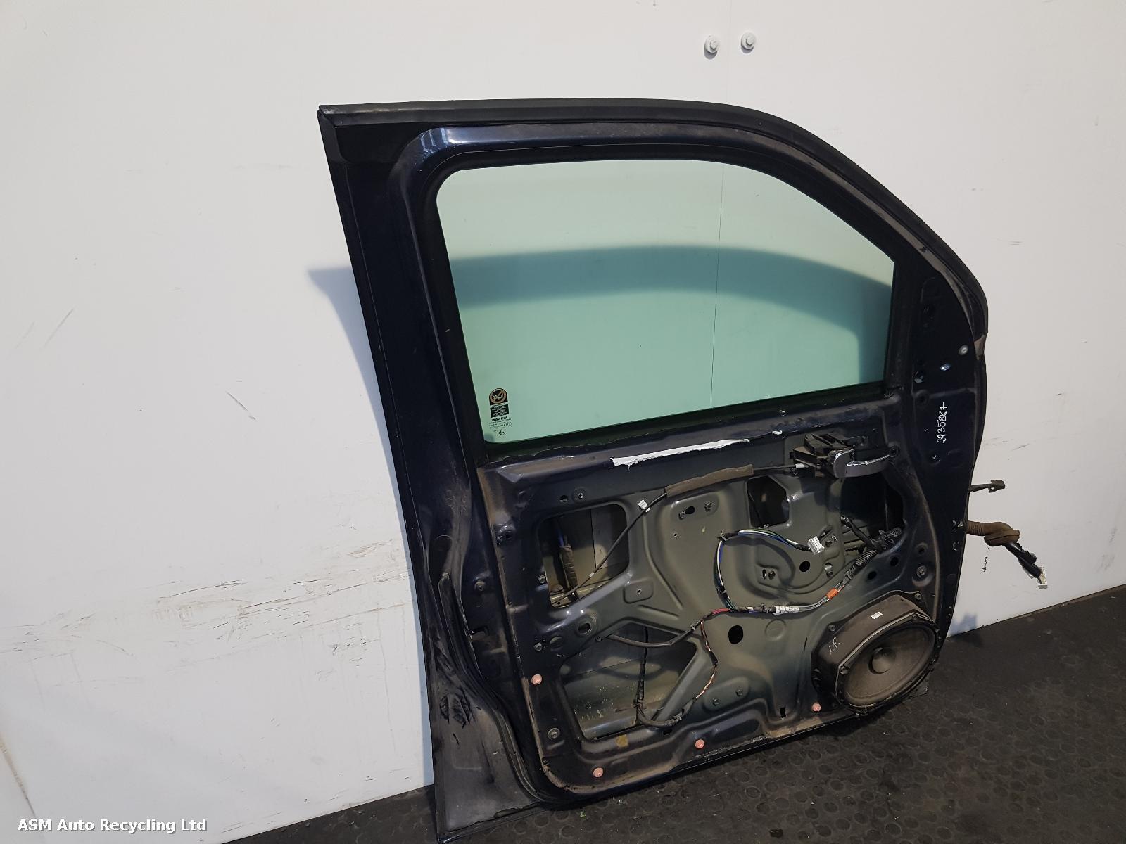 View Auto part L Front Door Nissan Pathfinder 2007