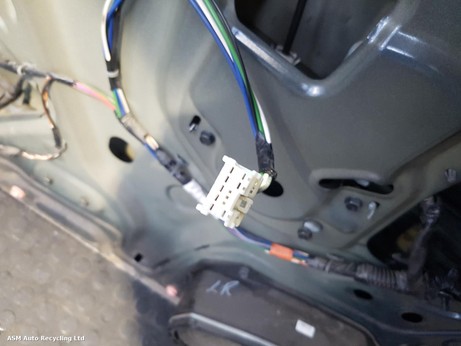 View Auto part L Front Door Nissan Pathfinder 2007