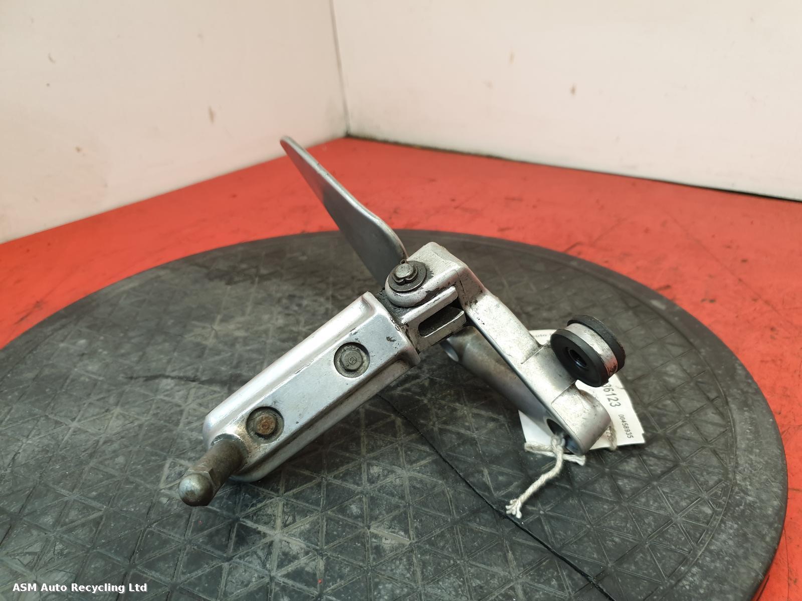 View Auto part Footpeg Honda Cbr 1100 Xx 1996