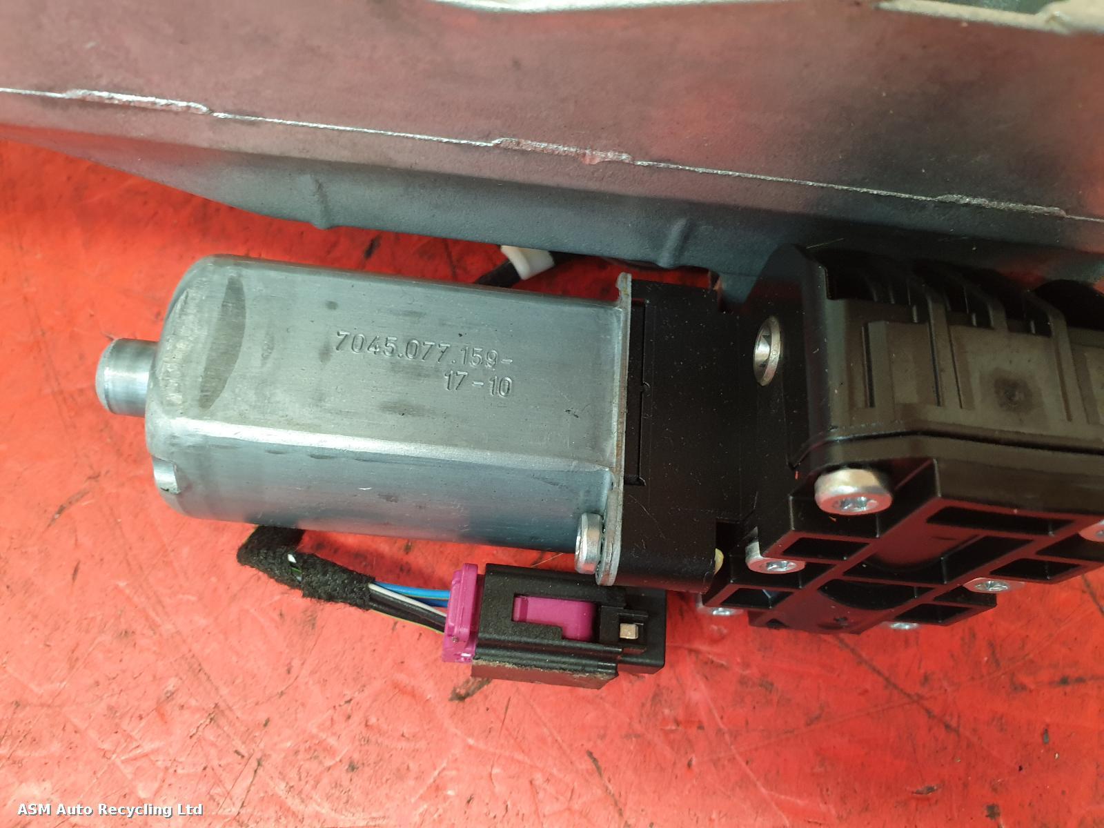 View Auto part Column Bmw 7 Series 2018